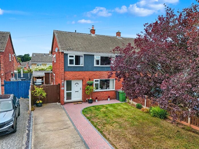 3 Bedroom Semi-Detached House For Sale In Clun Close, Wellington, Telford, Telford And Wrekin, TF1