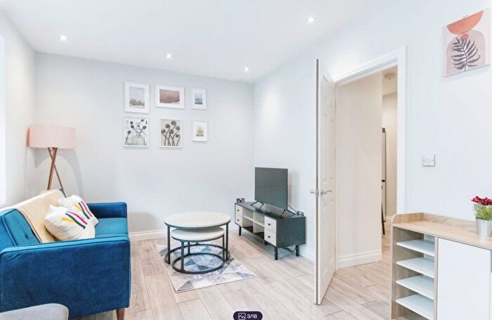 1 Bedroom Flat To Rent In Foxberry Road, London, SE4