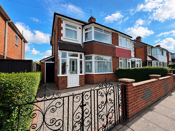 3 Bedroom Semi-Detached House For Sale In Cranfield Road, Leicester, LE2