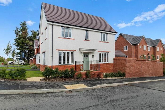 3 Bedroom Detached House For Sale In Ashford Road, Worcester, WR2