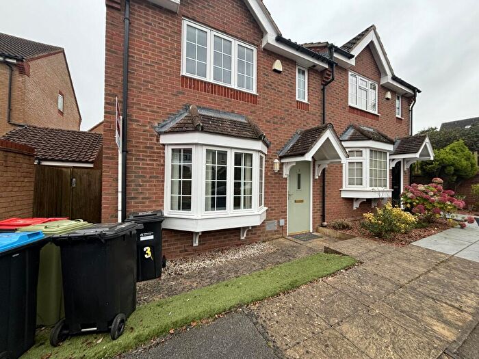 3 Bedroom House To Rent In Borough Bridge, Oakhill, Milton Keynes, MK5