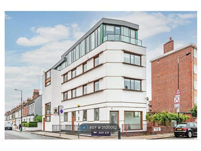 3 Bedroom Flat To Rent In Kelvedon Road, London, SW6