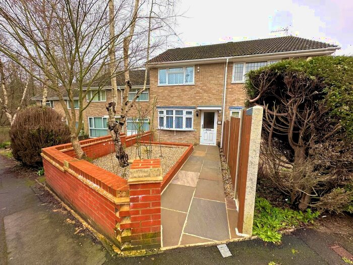 2 Bedroom House To Rent In Turnstone Gardens, Southampton, SO16