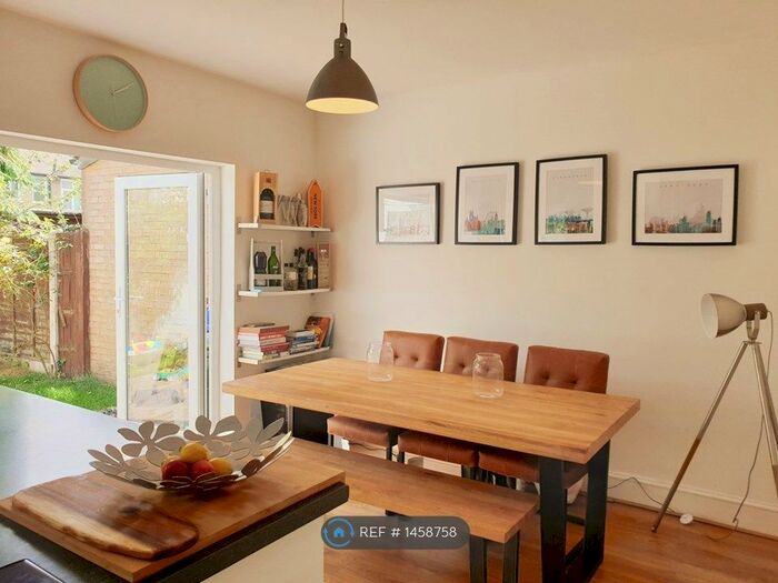 3 Bedroom Terraced House To Rent In Hailsham Road, London, SW17