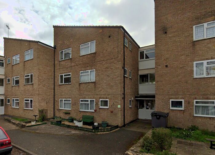 2 Bedroom Flat To Rent In Borough Court, Rushden, Northamptonshire, NN10
