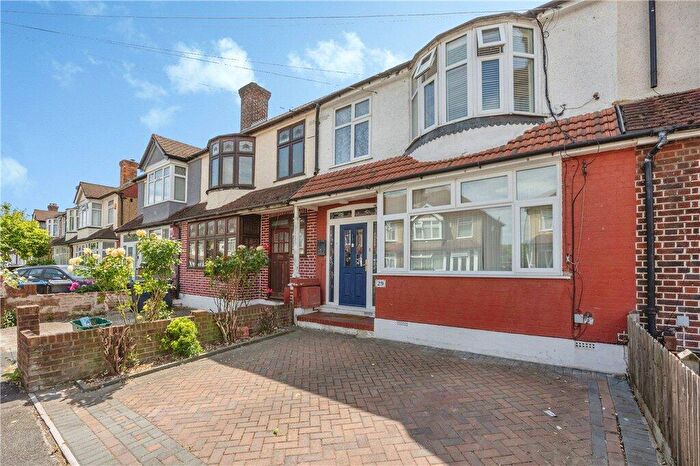 3 Bedroom Terraced House For Sale In Pentlands Close, Mitcham, Surrey, CR4