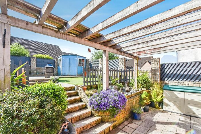 4 Bedroom Semi-Detached House For Sale In Nightingale Avenue, Frome, BA11