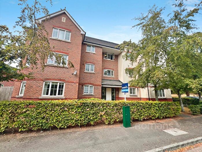 1 Bedroom Apartment For Sale In Woodland Walk, Aldershot, Hampshire, GU12