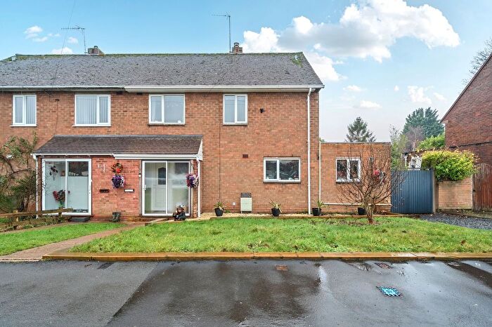 3 Bedroom Semi Detached House For Sale In Farleigh Road, Pershore, WR10
