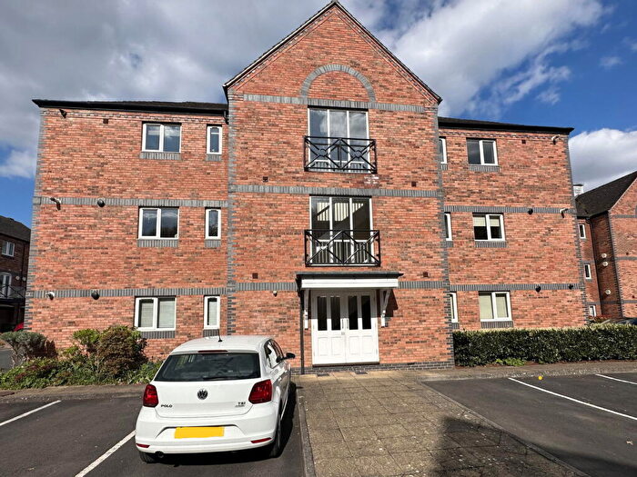 2 Bedroom Flat To Rent In Round Hill Wharf, Kidderminster, DY11