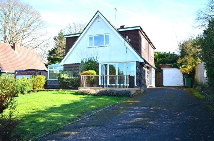 3 Bedroom Chalet For Sale In Orchard Hill, Windlesham, GU20