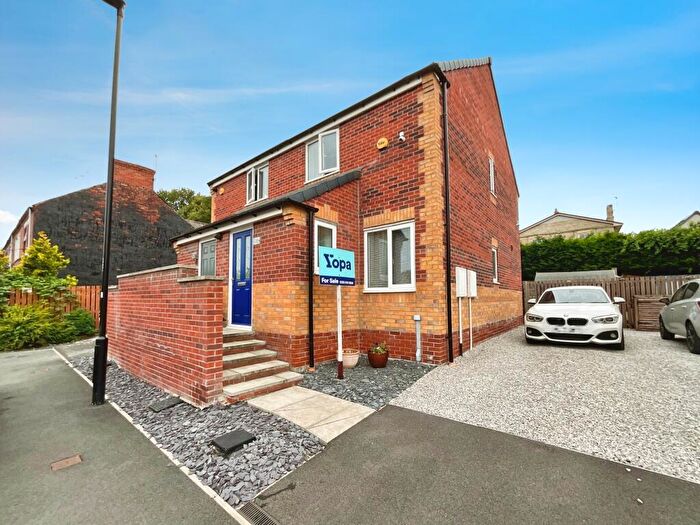 2 Bedroom Semi-Detached House For Sale In St. Peters Drive, Askern, Doncaster, DN6