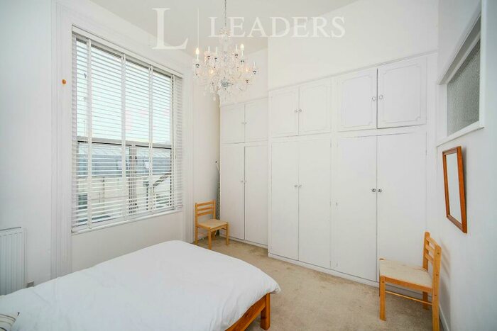 2 Bedroom Apartment To Rent In St Aubyns, Hove, BN3