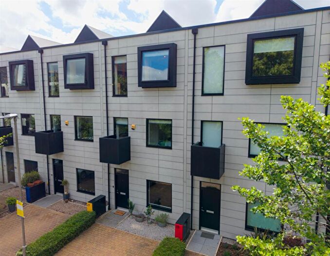 3 Bedroom Terraced House For Sale In Sandywell Lane, Salford, M3
