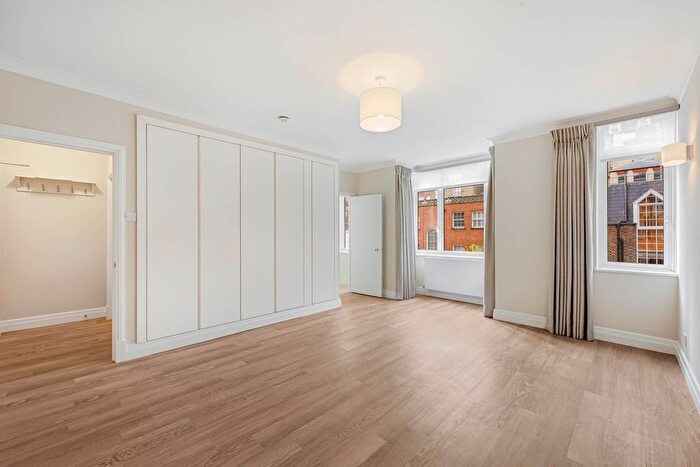 Studio To Rent In Sloane Street, London, SW1X