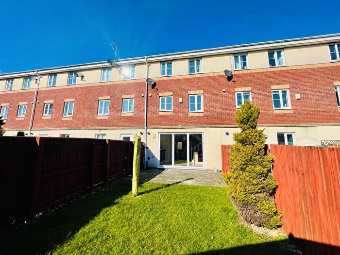 3 Bedroom Town House To Rent In Heol Dewi Sant, Heath, CF14