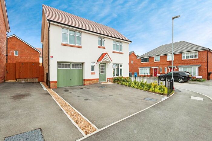 3 Bedroom Detached House To Rent In Scenic Street, Manchester, M18