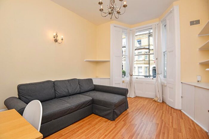 1 Bedroom Apartment To Rent In Gayton Road, Hampstead, NW3