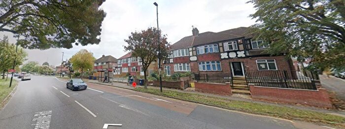 2 Bedroom Flat To Rent In Mandeville Road, Northolt, UB5