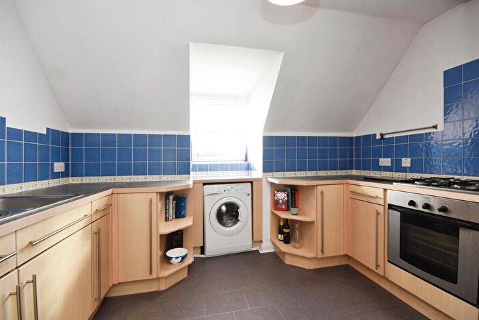 1 Bedroom Flat For Sale In Primrose Hill, Chelmsford, CM1