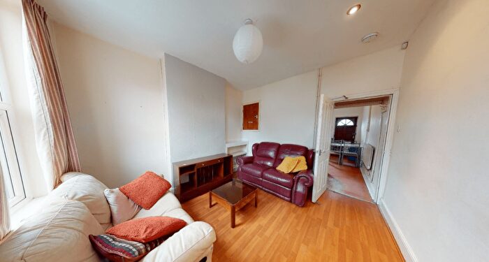3 Bedroom Terraced House To Rent In Park Road, Lenton, NG7