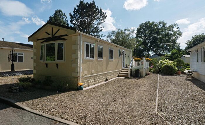 2 Bedroom Park Home For Sale In Wizard Country Park, Bradford Lane, SK10