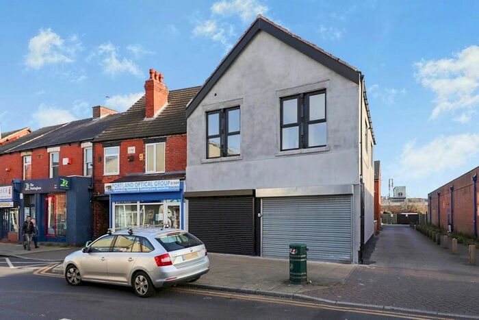 2 Bedroom Flat To Rent In Laughton Road, Dinnington, Sheffield, S25