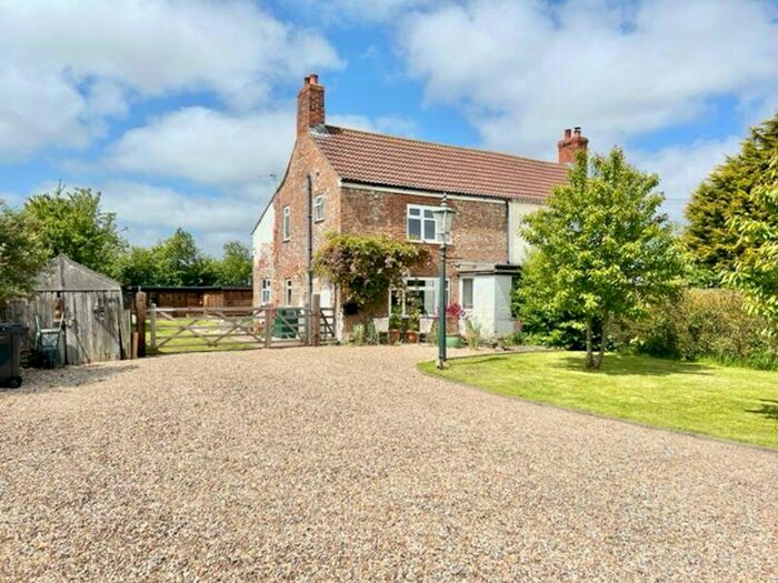 3 Bedroom Semi-Detached House For Sale In Main Road, Saltfleetby, LN11