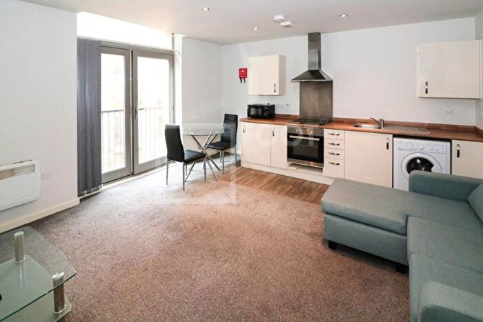 1 Bedroom Apartment To Rent In Grattan House, Grattan Rd, Bradford, BD1