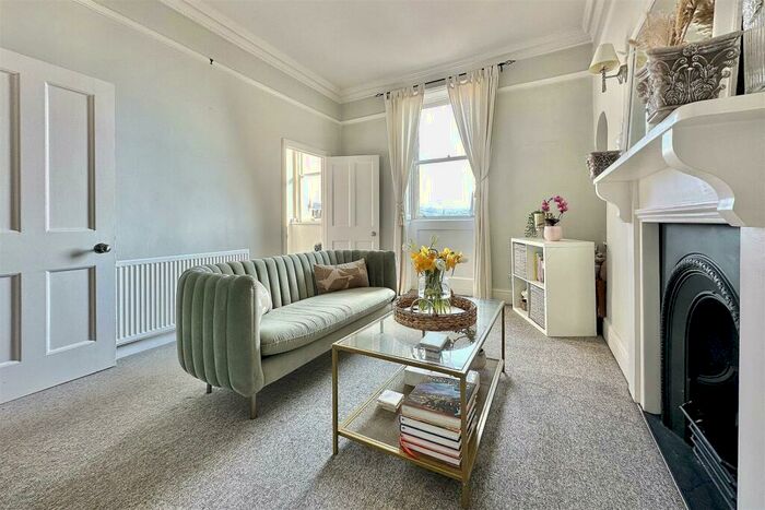 1 Bedroom Flat To Rent In Alfred Street, Bath, BA1