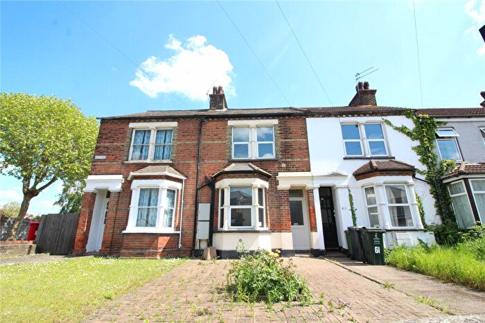 1 Bedroom Flat To Rent In Milton Street, Swanscombe, Kent, DA10