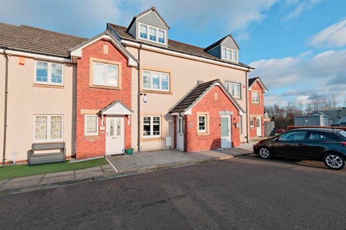 3 Bedroom Town House For Sale In Kennoway Crescent, Hamilton, ML3