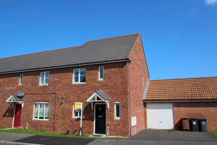 3 Bedroom House To Rent In Heathfield, West Allotment, NE27