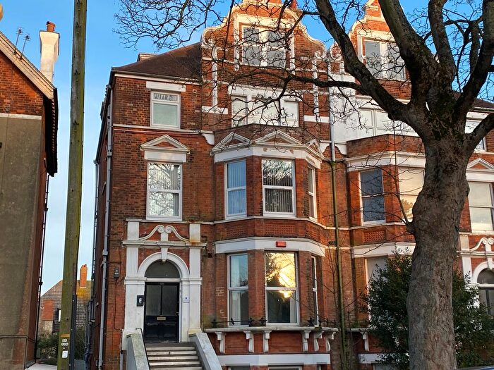 1 Bedroom Flat To Rent In Earls Avenue, Folkestone, CT20