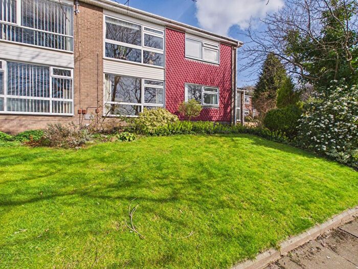 2 Bedroom Flat For Sale In Earlswood Park, Low Fell, NE9