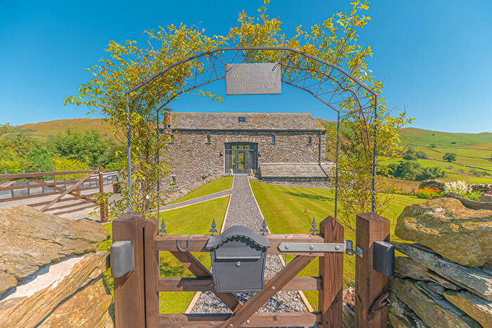 4 Bedroom Barn Conversion To Rent In Littlewood Barn, Staveley, Cumbria., LA8