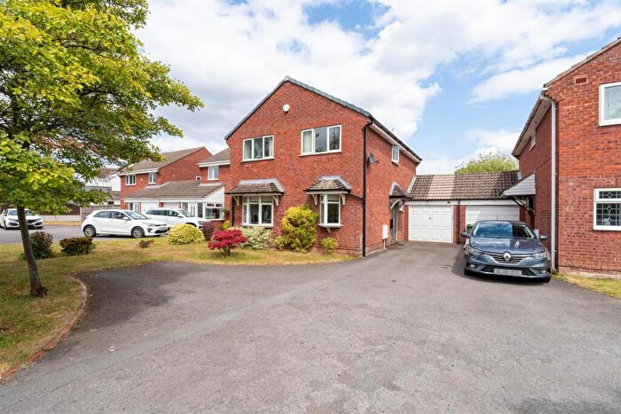 4 Bedroom Detached House To Rent In Thornton Road, Shirley, B90