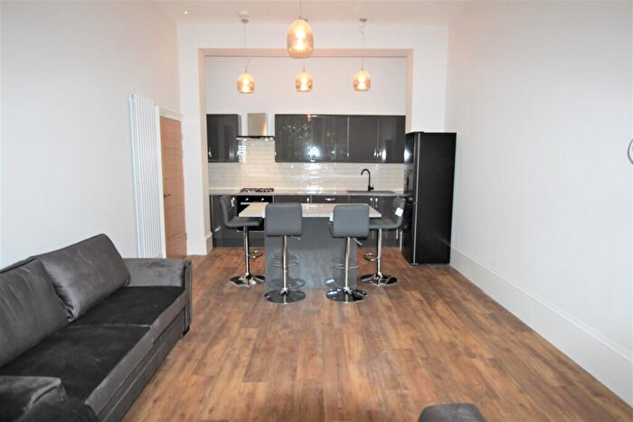 4 Bedroom Flat To Rent In Eskdale Terrace, Jesmond, Newcastle Upon Tyne, NE2