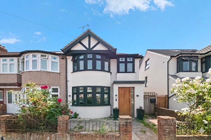 3 Bedroom Terraced House For Sale In Ribblesdale Avenue, Northolt, UB5