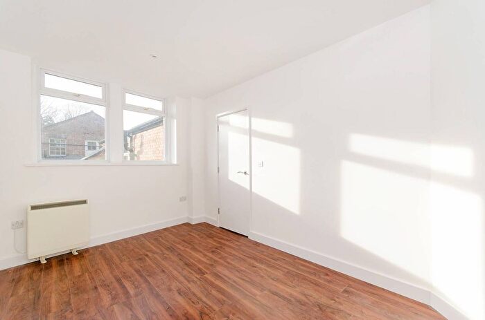 2 Bedroom Flat To Rent In Bridge Street, Pinner, HA5