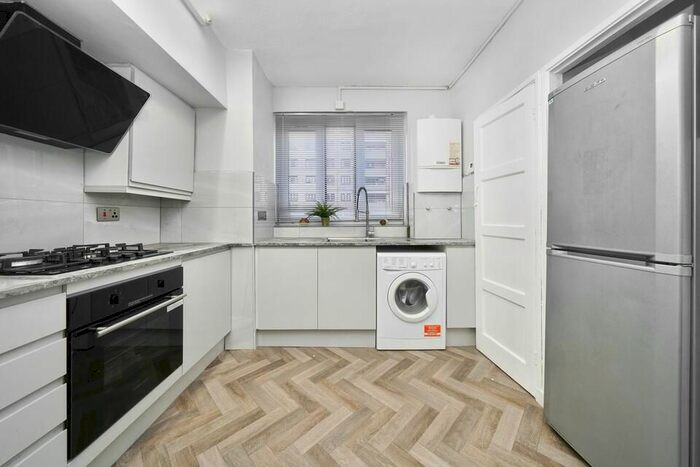 3 Bedroom Flat To Rent In Green Lanes, London, N4