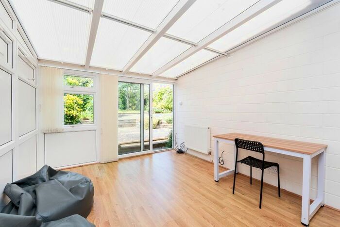 5 Bedroom Property To Rent In Lytton Gardens, Bath, BA2