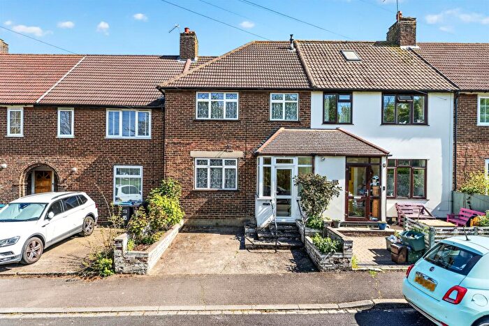 3 Bedroom Terraced House For Sale In Llanthony Road, Morden, SM4