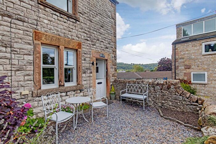 2 Bedroom End Of Terrace House For Sale In Butts Terrace, Butts Road, Bakewell, DE45