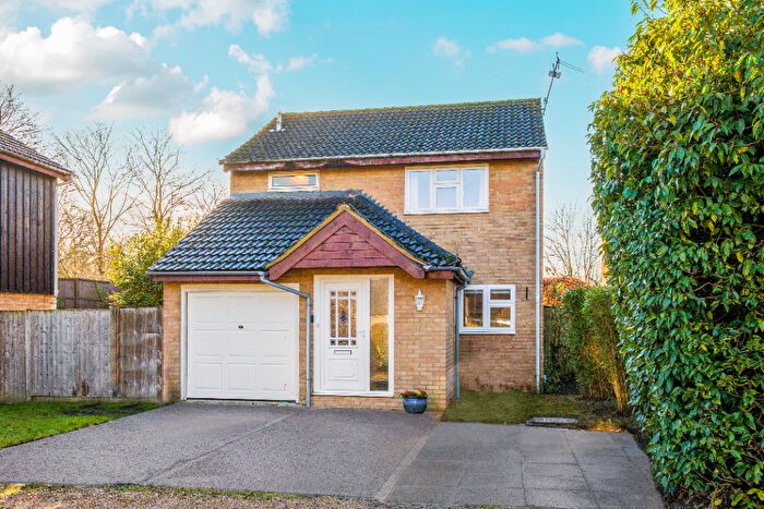 3 Bedroom Detached House For Sale In Westmead, Horsell, Woking, GU21
