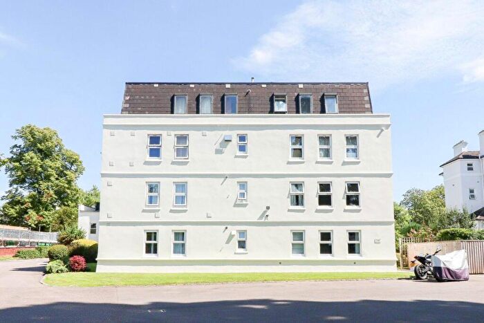 1 Bedroom Flat To Rent In The Park, GL50