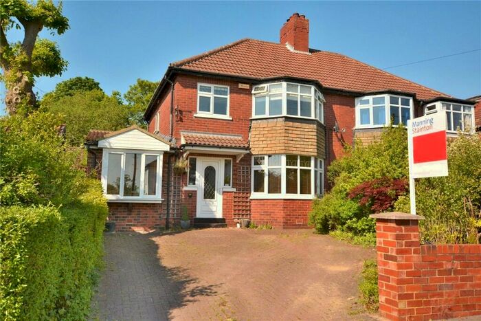 4 Bedroom Semi-Detached House To Rent In The Grove, Alwoodley, Leeds, LS17