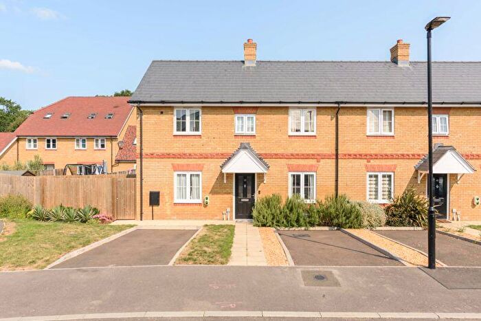 3 Bedroom Semi-Detached House To Rent In Keywood Drive, Hersham, Walton-On-Thames, KT12