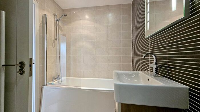 2 Bedroom Duplex For Sale In The Old Carriage Works, Brunel Quays, Lostwithiel, Cornwall, PL22