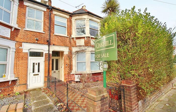 2 Bedroom Flat For Sale In St. Stephens Road, Hounslow, TW3